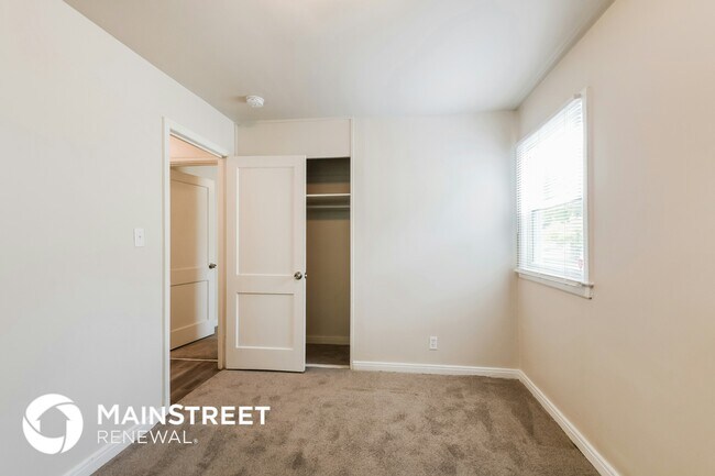 Building Photo - 8161 Schoen Dr