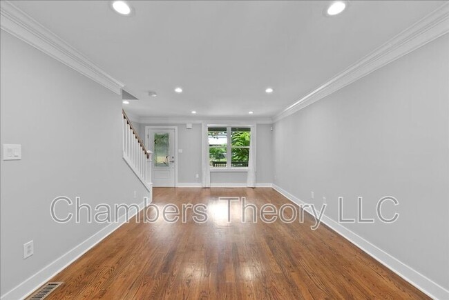 Building Photo - 1273 Oates St NE