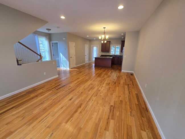 Building Photo - 21 Old Oak Dr