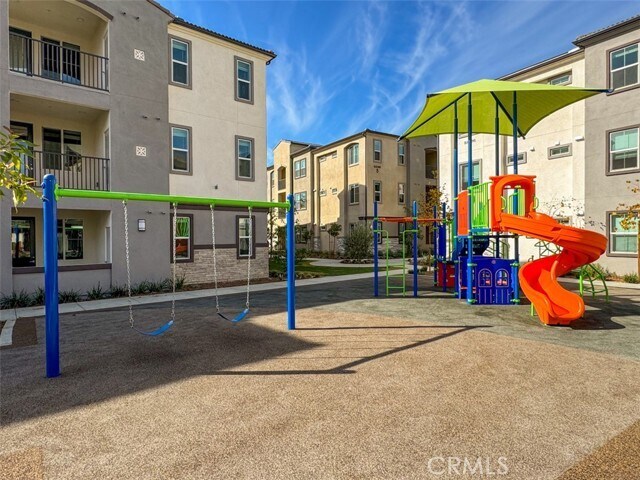 Building Photo - 39261 Delhaven St