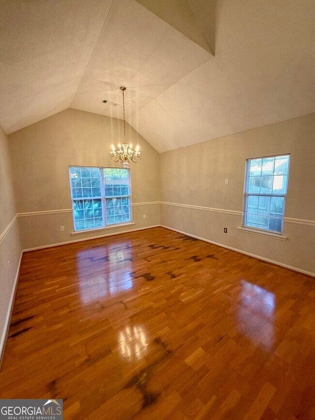 Building Photo - 213 Carrington Ln