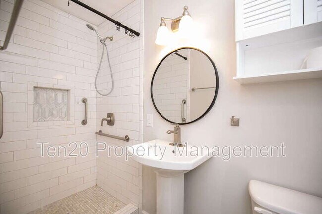 Building Photo - 8334 Canaan Dr