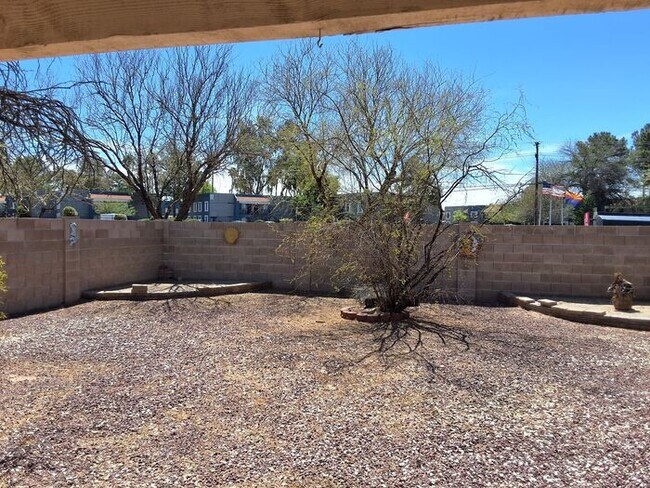 Building Photo - 7384 E Cross Ridge Pl
