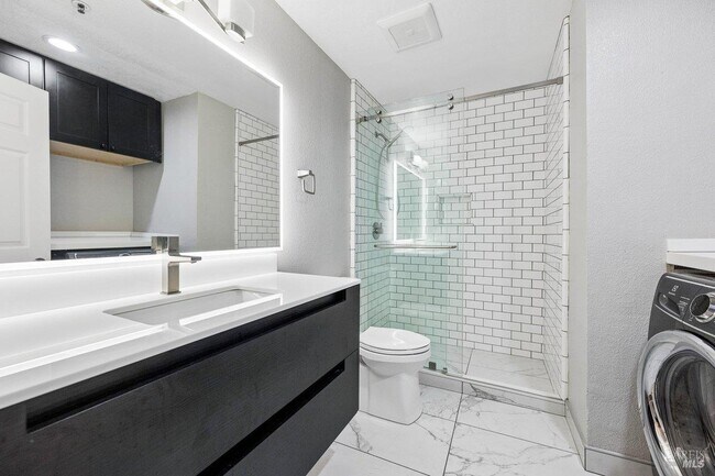 Building Photo - 4 Courtney Ln