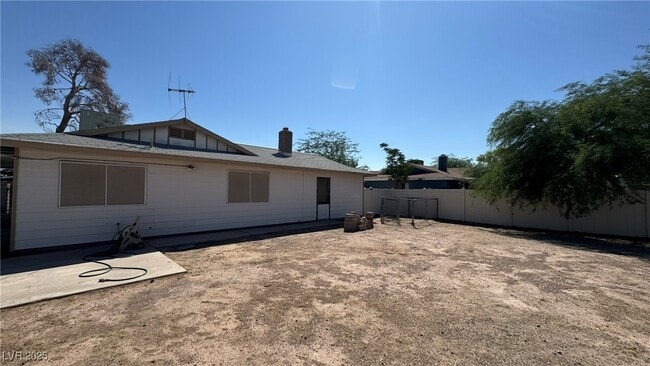 Building Photo - 4745 E Lana Dr