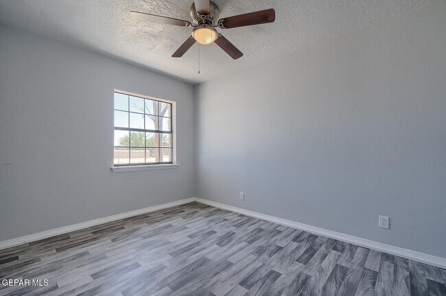 Building Photo - 10368 Potencia Dr