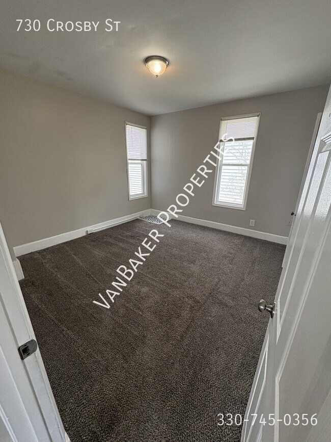 Building Photo - 730 Crosby St