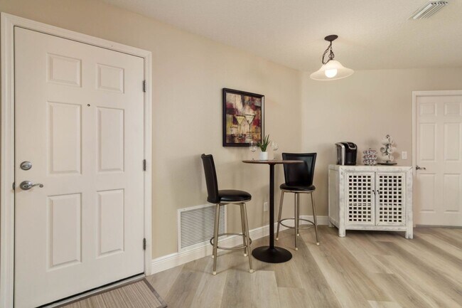 Building Photo - Furnished Annual Rental - Village of Hadley