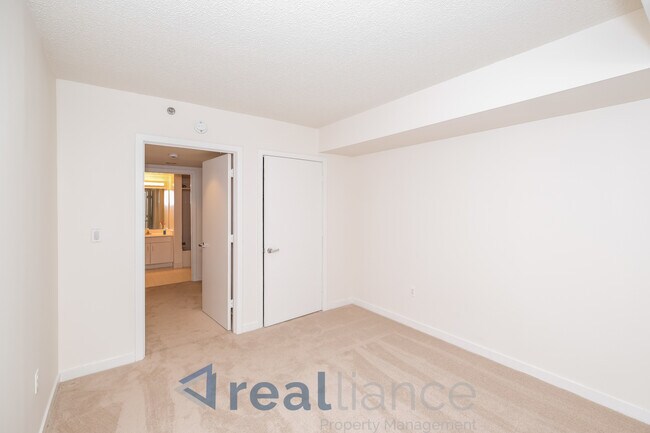 Building Photo - 1275 25th St NW