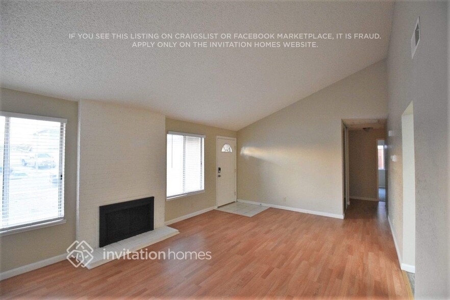 Building Photo - 4920 Dawson Dr