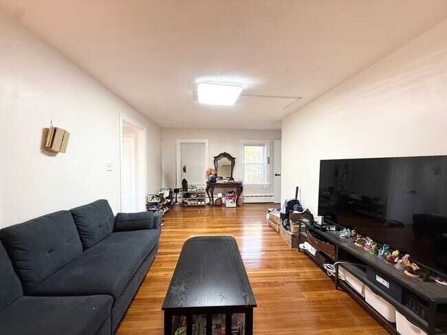 Building Photo - 58 Lake St