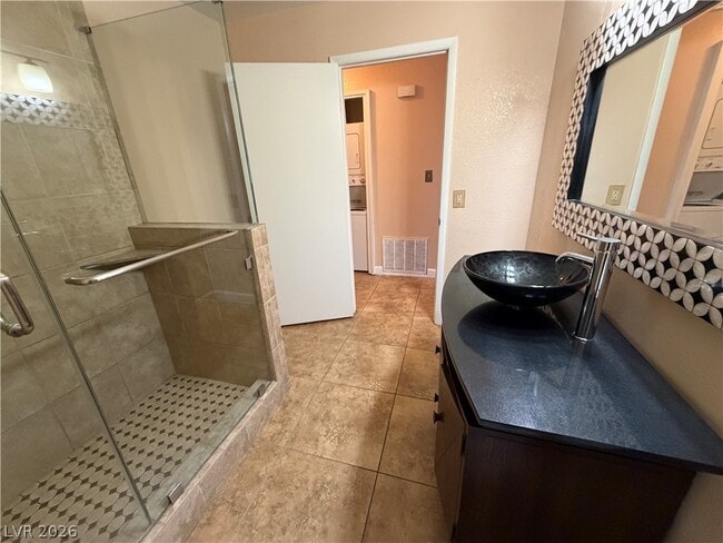 Building Photo - 2140 Pinetop Ln