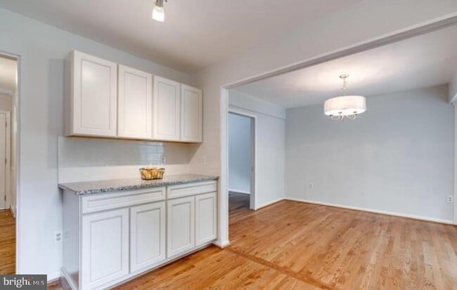 Building Photo - 15812 Lazy Day Ln