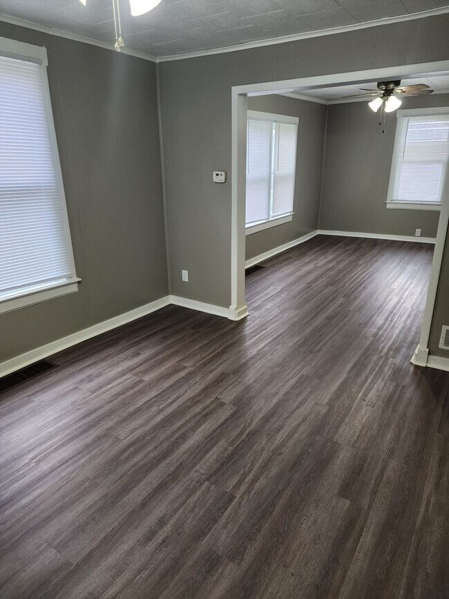 Primary Photo - Two unit duplex