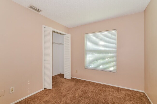 Building Photo - 2066 Inge Ct