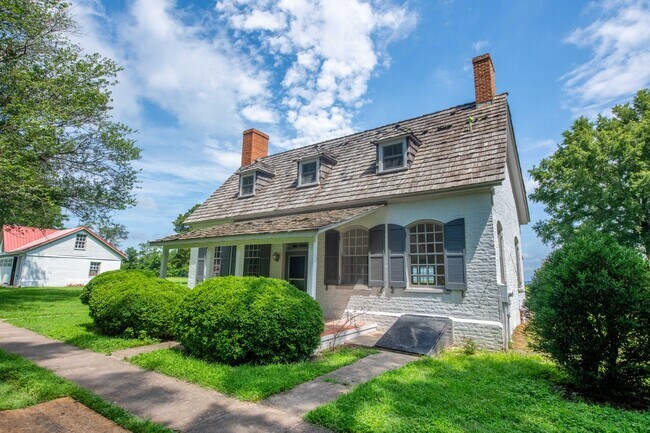 Building Photo - UNIQUE OFFERING-HISTORIC CAPE COD ON URBAN...