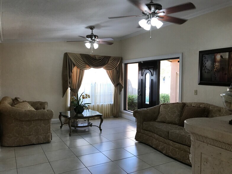 Building Photo - 6630 NW 38th Ter