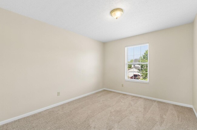 Building Photo - 4611 Thornoak Dr