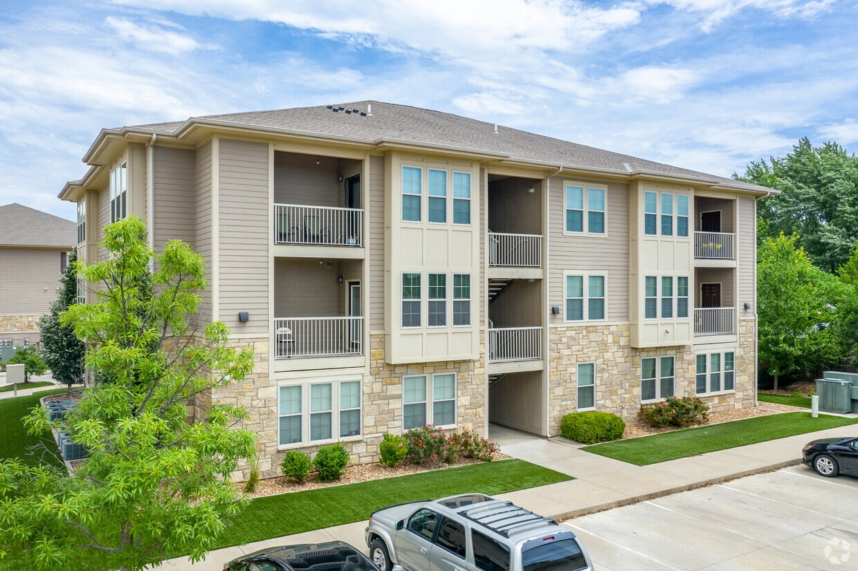 The Frontier West Lawrence - Lawrence 