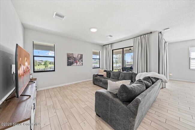Building Photo - 8080 Lucent Ct