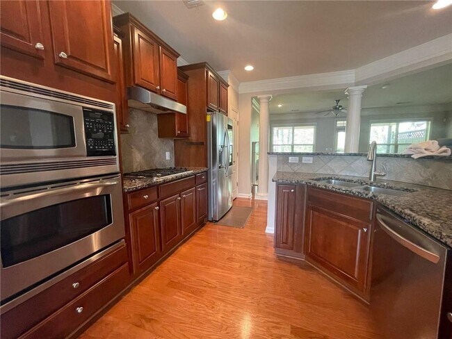 Building Photo - 6008 Manchester Cir