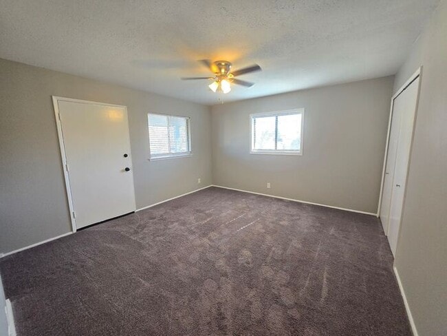 Building Photo - Spacious in Carrollton