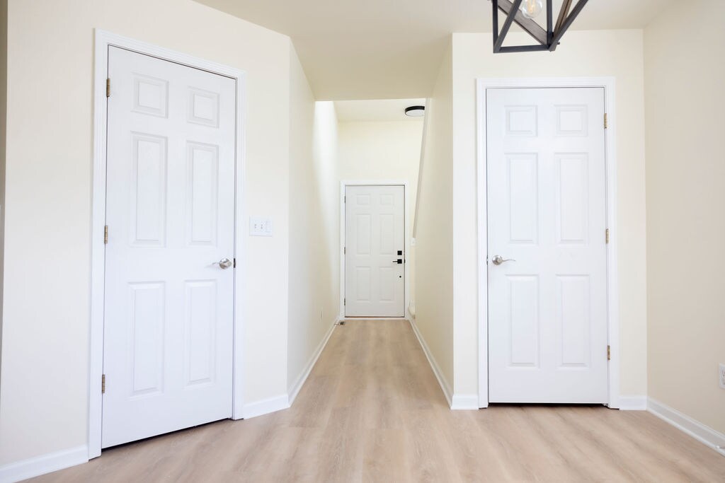 Building Photo - 984 22nd Ave