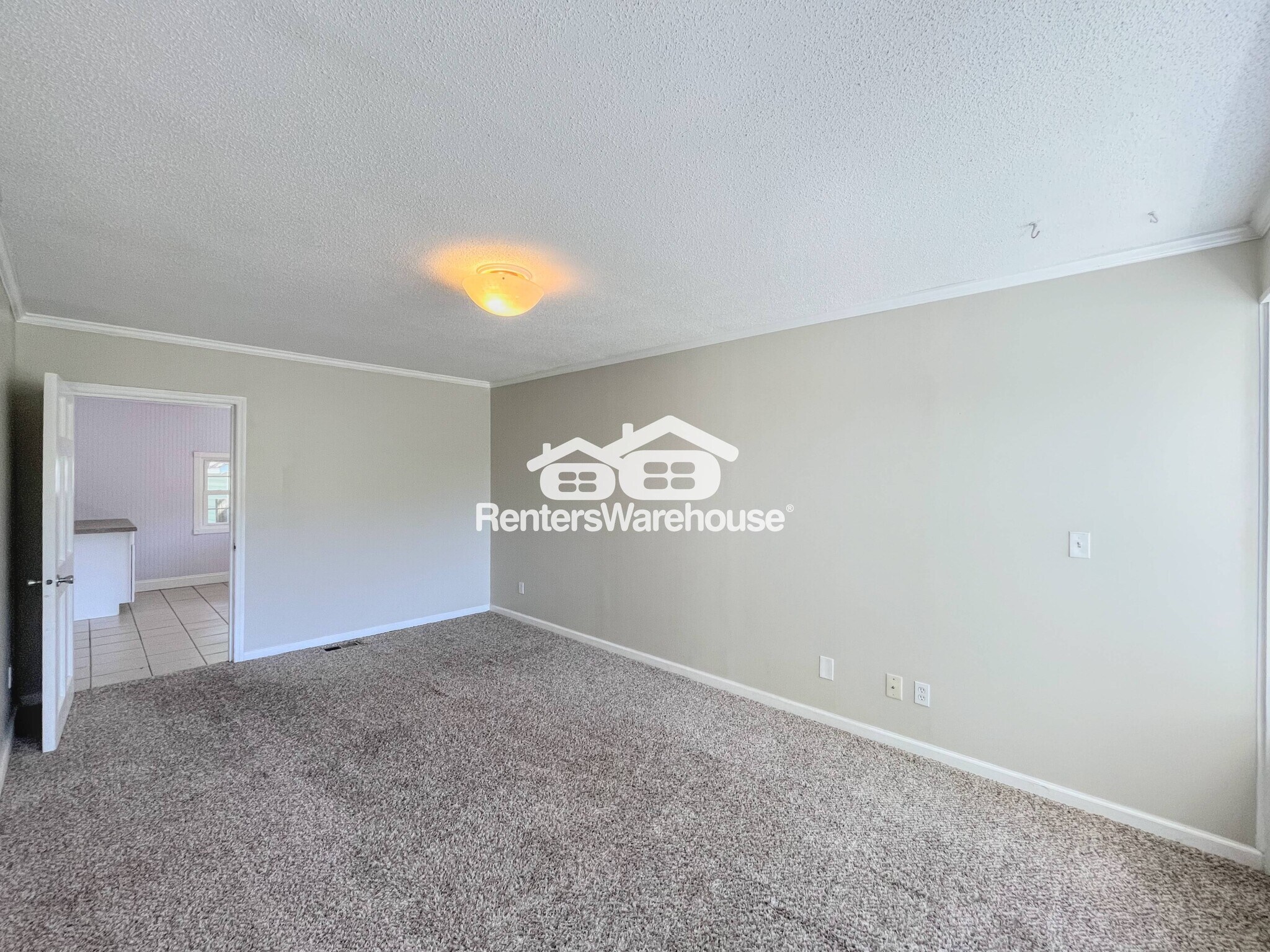 Building Photo - 824 Lesner Ave