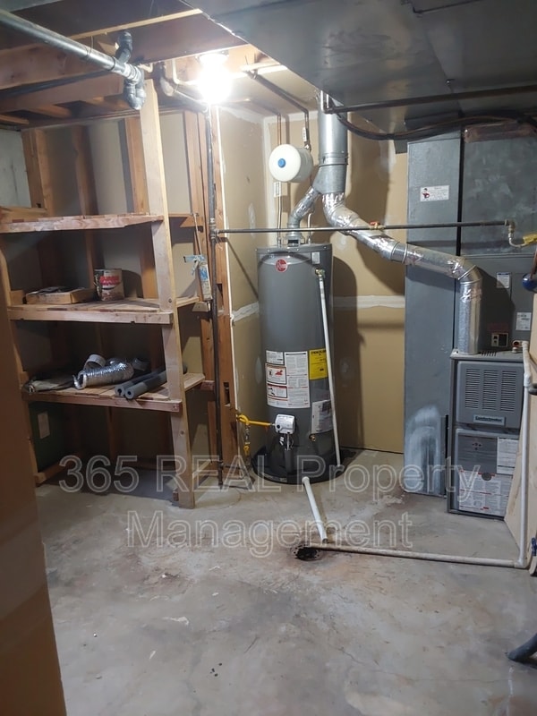 Building Photo - 803 4th St