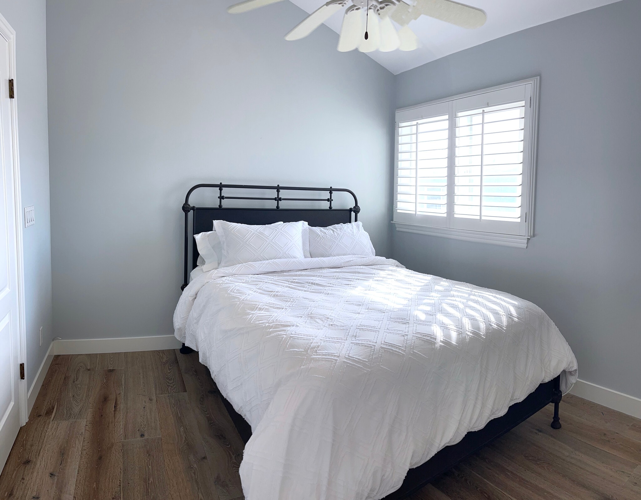 Bedroom 2 - 2111 Nelson Ave