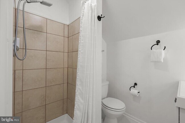 Building Photo - 5 Whitebridge Ct