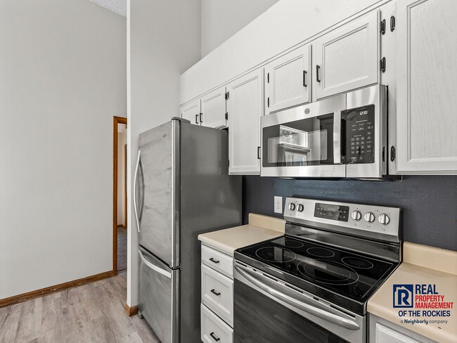Building Photo - Newly Updated Home in Great Fort Collins L...