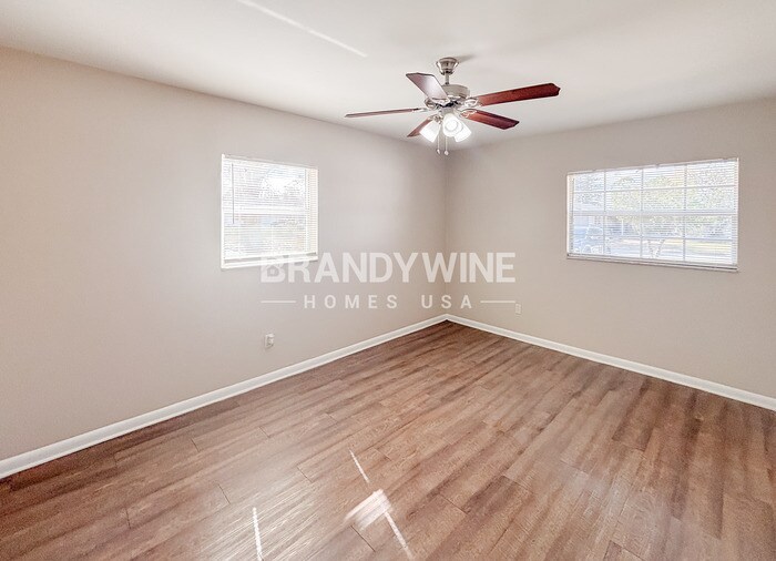 Building Photo - 318 Terrace Dr