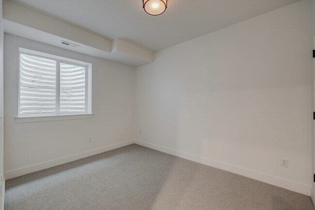 Downstairs bedroom - 3420 S Grant St