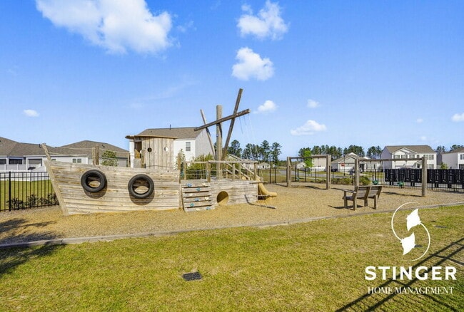 Building Photo - 334 Sanctuary Dr