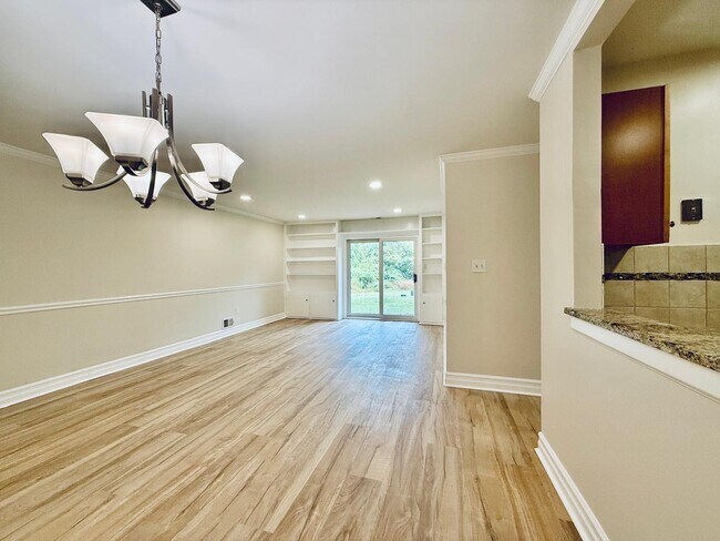 Building Photo - 13 Cypress Ct