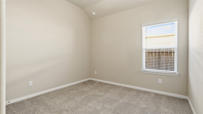 Building Photo - 3918 Sugardale St