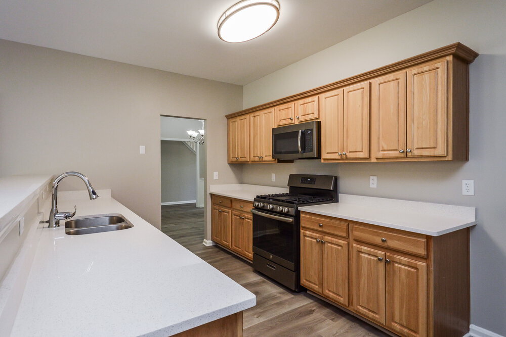 Building Photo - 137 Lantana Dr