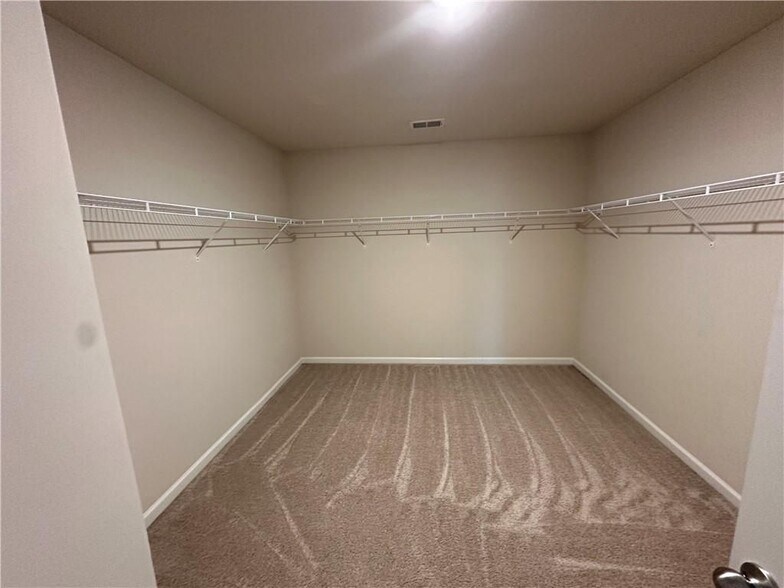 Building Photo - 376 Pernell Dr