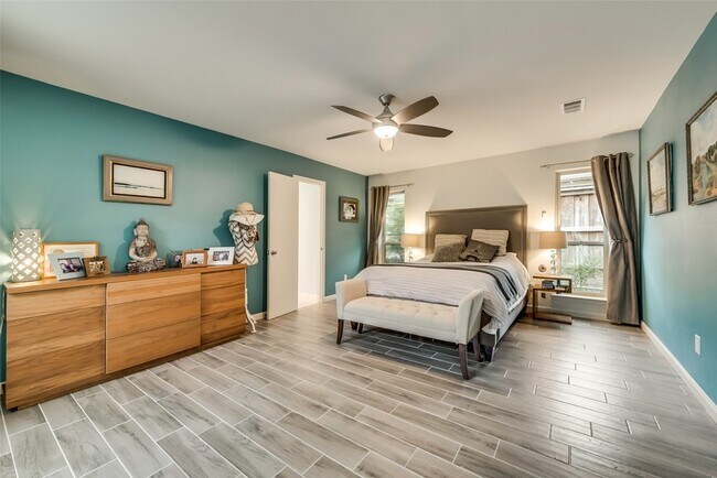 Building Photo - 6931 Echo Bluff Dr