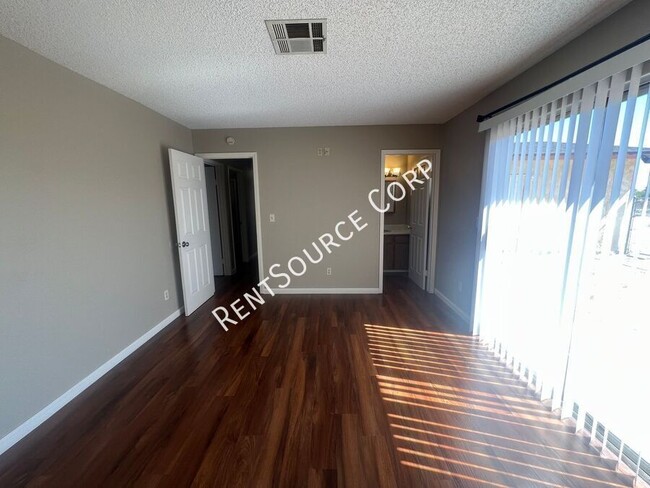 Building Photo - 27333 Mesquite St