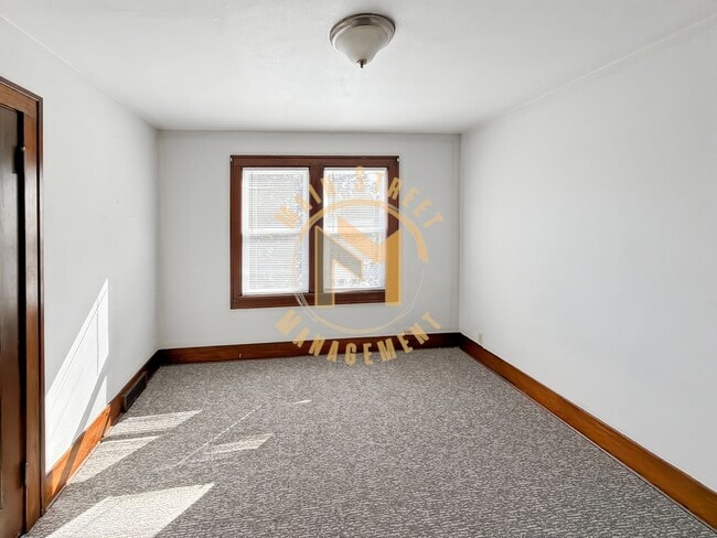 Building Photo - 1822 Superior Ave