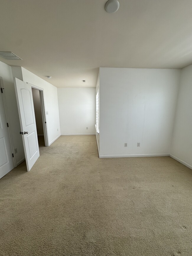 Building Photo - 255 Wilmore Dr