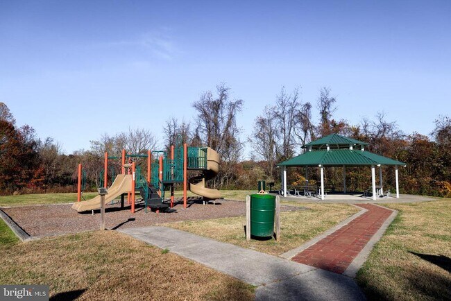 Building Photo - 10622 Cavalcade St