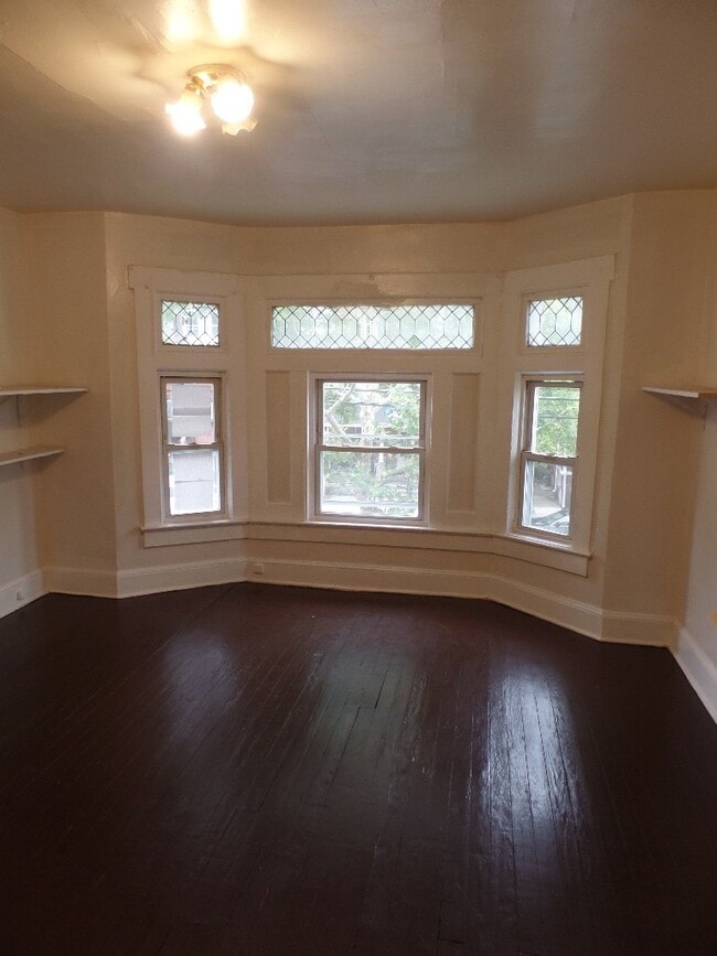 Building Photo - 846 Stuyvesant Ave