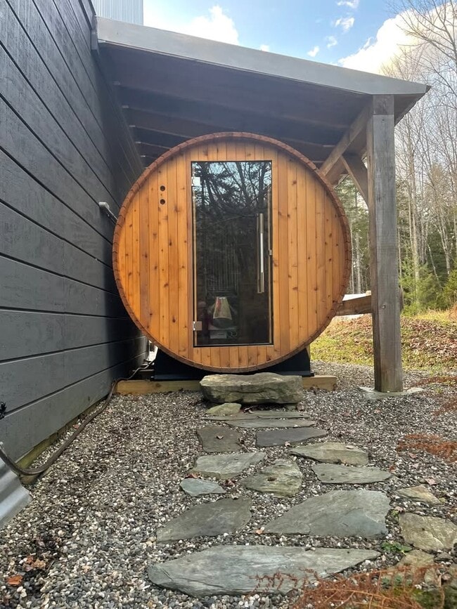 Building Photo - 127 Wood Rd