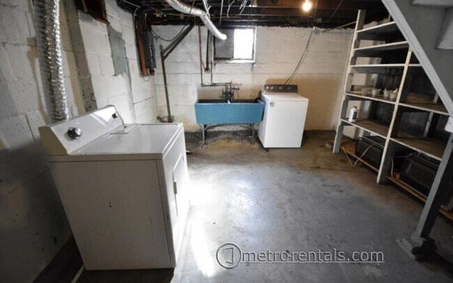 Building Photo - 87-89 W California Avenue