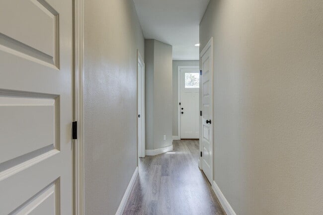 Building Photo - 1512 Avenue W