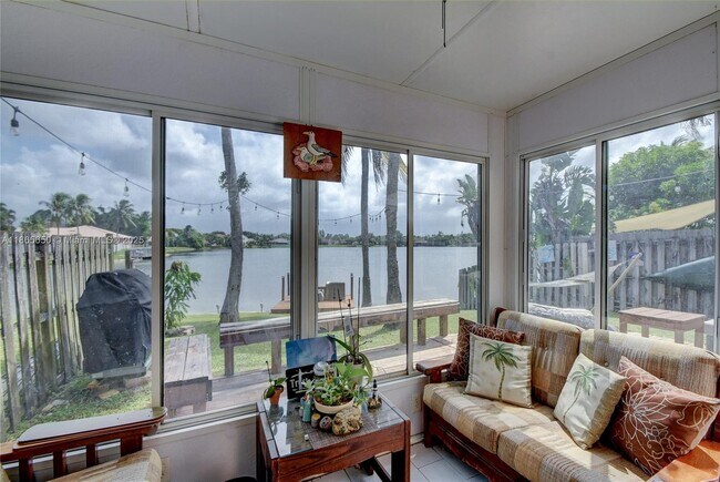Building Photo - 6194 Buena Vista Dr