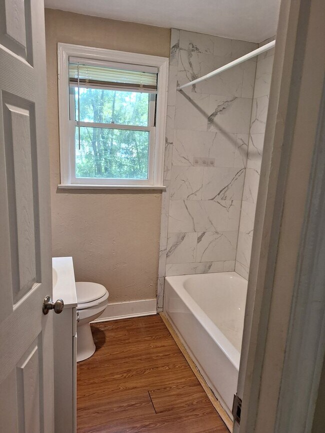 Building Photo - To schedule a Showing or Submit an Applica...